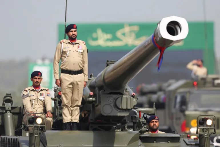 Pakistanski vojnici na paradi (Saiyna Bashir / Reuters)