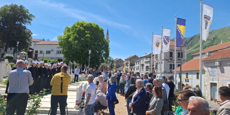 Delegacija Vlade HNK prisustvovala obilježavanju 9. maja – Dana pobjede nad fašizmom i Dana Zlatnih ljiljana u Mostaru