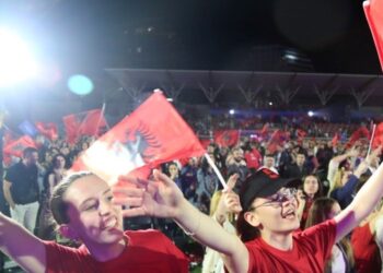 Edi Rama cilja historijski četvrti mandat: Izbori u Albaniji, mladi birači otkrivaju za koga će glasati