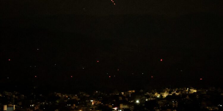 Eksplozije nakon što Indija i Pakistan postignu sporazum o prekidu vatre