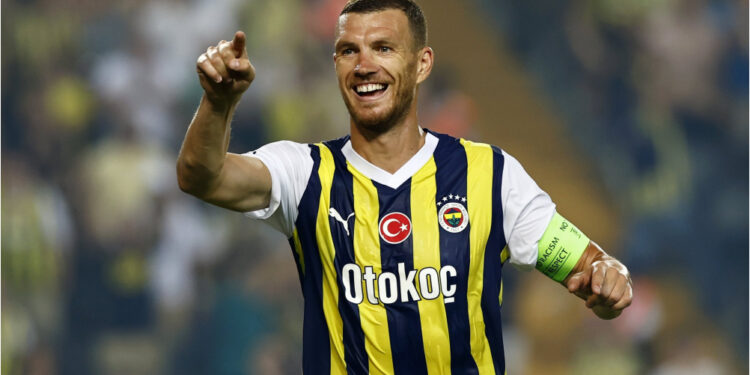 Edin Džeko se oprostio od Fenerbahčea: “Nikad se nije lako rastati”