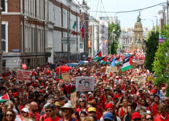 Hag: 150.000 ljudi na masovnim protestima protiv izraelskih napada na Gazu