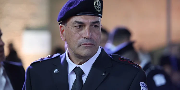 Zamir: Nemoguće istovremeno uništiti Hamas i spasiti taoce