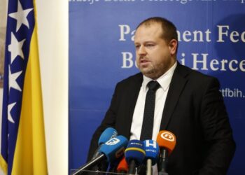 Mijatović iz 2021. protiv Mijatovića iz 2025: Vlada FBiH ide tragom RS-a, a građani plaćaju ceh