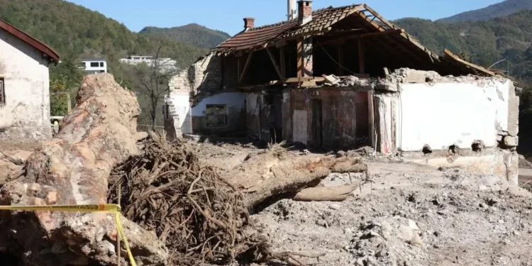 Šest mjeseci nakon poplava Vlada FBiH tek sada usvaja kriterije za raspodjelu pomoći: “Novca nema, treba se zadužiti”, poručuje Šabanović