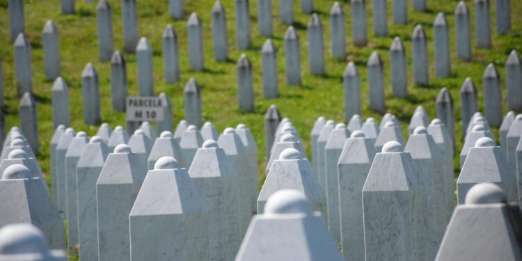 Genocid u Bosni i Hercegovini – Srebrenica nije prošlost, ona je rana koja još uvijek krvari