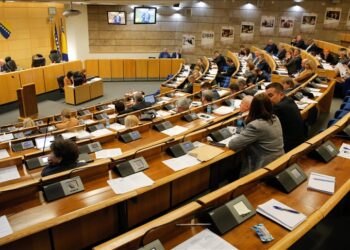 Zasluženi odmor: Parlamentarci na kolektivnom godišnjem, august rezervisan za odmor i regres