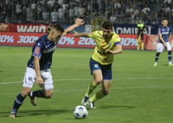 Sarajevski fudbal na koljenima: Sarajevo poraženo, Željezničar remizirao protiv najslabijeg tima lige