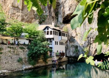 ZNAMENITI BOŠNJACI HERCEG STEPHAN KOSAČA I BLAGAJSKO TURBE