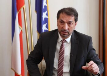 Crna lista ne boli dok ne stigne platna lista: Čavara najavio tužbu