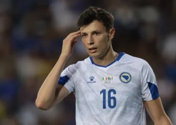 Anel Ahmedhodžić potpisao za Feyenoord i odlazi u Ligu prvaka