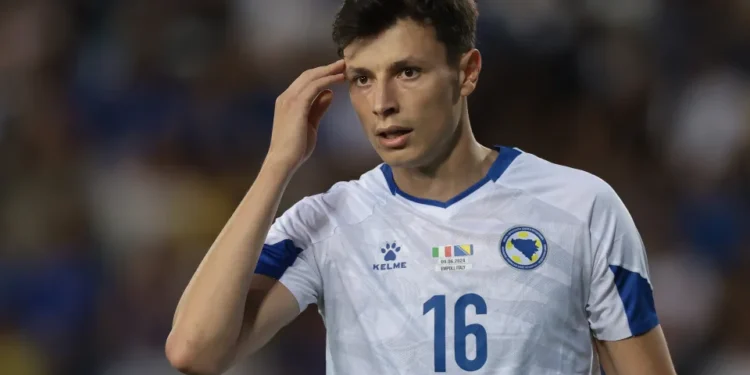 Anel Ahmedhodžić potpisao za Feyenoord i odlazi u Ligu prvaka