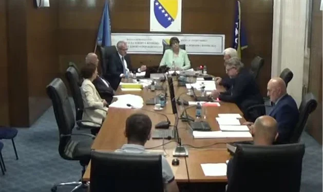 Prijevremeni izbori za predsjednika RS-a zakazani za 23. novembar: CIK podijeljen oko prava kandidature