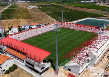 Navijači FK Velež pokrenuli emotivnu akciju: “Budi dio historije – kupi stolicu” na stadionu koji je klub izgradio iznova, nakon što je tokom rata protjeran sa svog doma