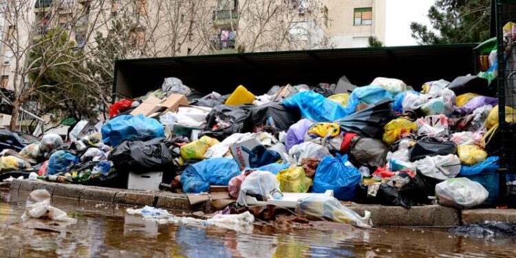 Mostar pred ekološkim izazovom: Gradske vlasti traže hitno reotvaranje deponije Uborak