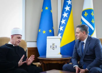 Bećirović traži hitnu sjednicu Predsjedništva BiH o ugovoru sa Islamskom zajednicom