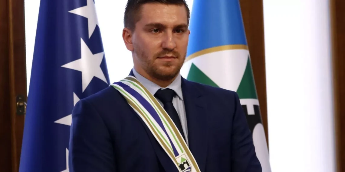 Sin Kemala Ademovića i još sedam funkcionera napustili Narod i pravdu zbog “bratoubilačkog rata” u stranci