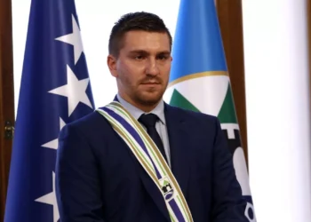 Sin Kemala Ademovića i još sedam funkcionera napustili Narod i pravdu zbog “bratoubilačkog rata” u stranci