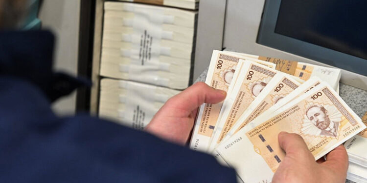 Kako preživjeti do prvog: Uprkos povećanjima, minimalna plaća u BiH i dalje najniža u regionu