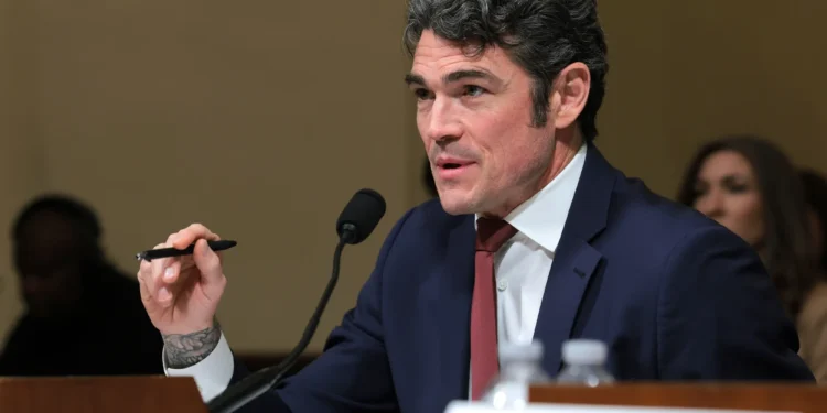 Trumpov saveznik koji je dao ostavku zbog rata u Iranu upozorio građane na “katastrofu” kopnene invazije na Iran