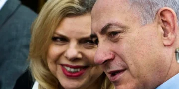 Supruga Benjamina Netanyahua govorila o svijetu u kojem će djeca “cvjetati s nadom”, dok je njena država u Gazi usmrtila 20.000 djece.