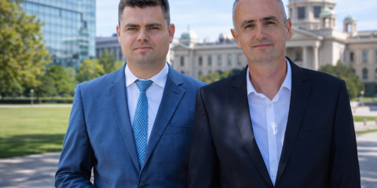 DF-ov Arman Zalihić koristio vještačku inteligenciju za manipulaciju fotografijom, odgovorio mu Đani Rahimić