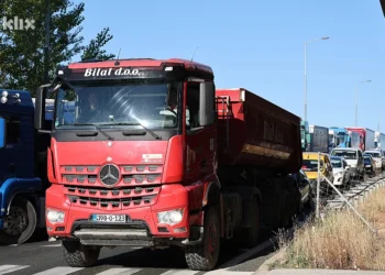 Prijevoznici od sutra blokiraju granične prijelaze, najavljuju dolazak do 200 kamiona
