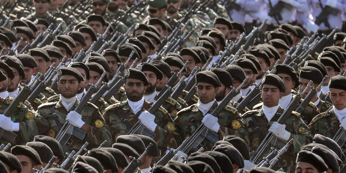 Predsjednik iranskog parlamenta iznio nevjerovatnu cifru: Sedam miliona Iranaca se prijavilo za odbranu zemlje