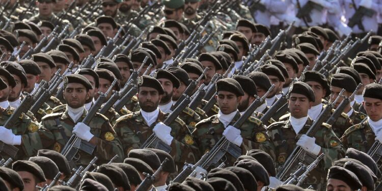 Predsjednik iranskog parlamenta iznio nevjerovatnu cifru: Sedam miliona Iranaca se prijavilo za odbranu zemlje